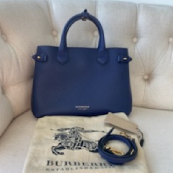 (SOLD) Burberry Navy Banner Tote - Picture 2 of 9